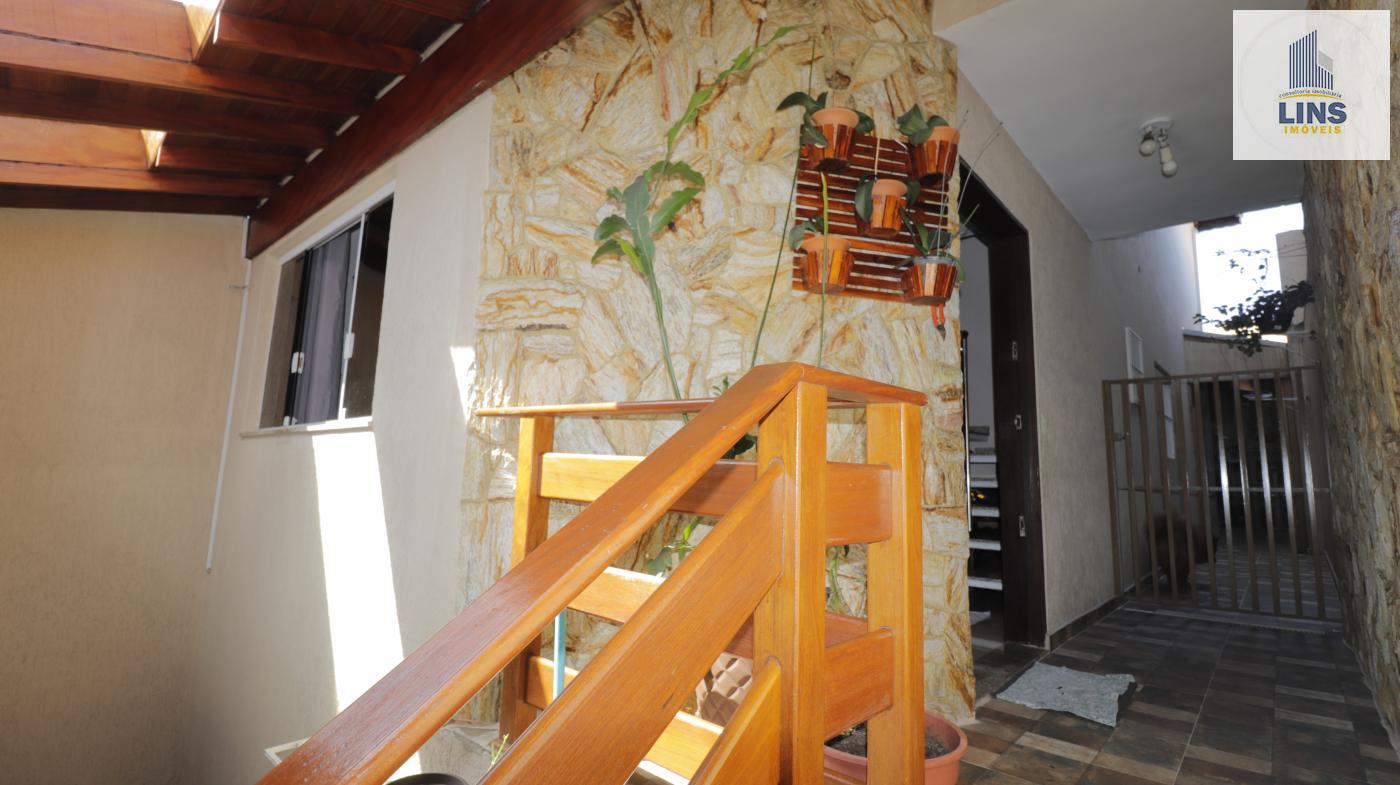 Sobrado, 3 quartos, 180 m² - Foto 1