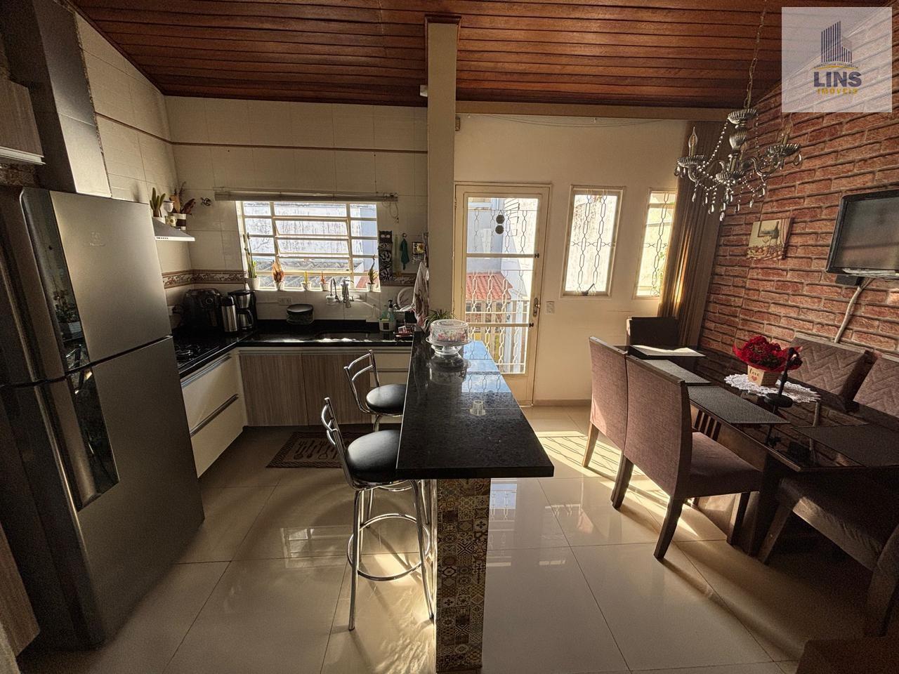 Casa, 3 quartos, 240 m² - Foto 14