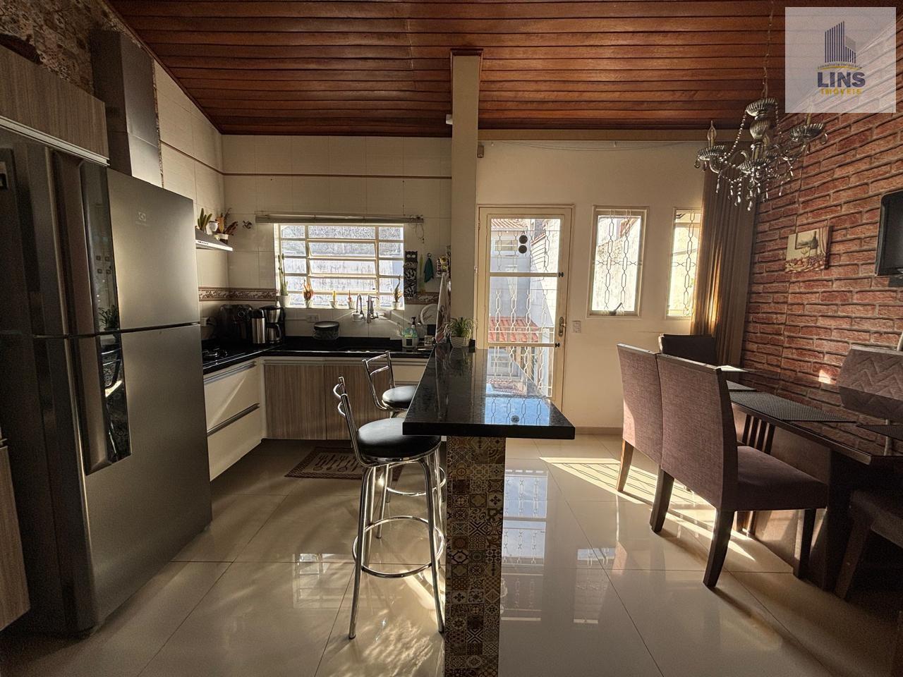 Casa, 3 quartos, 240 m² - Foto 15